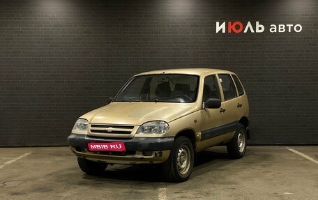 Chevrolet Niva I рестайлинг, 2004 год, 290 000 рублей, 1 фотография