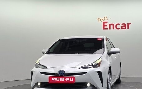 Toyota Prius IV XW50, 2022 год, 2 875 666 рублей, 1 фотография