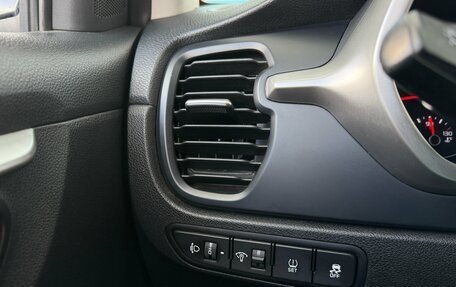 KIA Rio IV, 2021 год, 1 740 000 рублей, 18 фотография