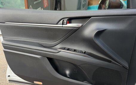 Toyota Camry, 2021 год, 3 060 000 рублей, 22 фотография