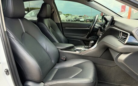 Toyota Camry, 2021 год, 3 060 000 рублей, 28 фотография