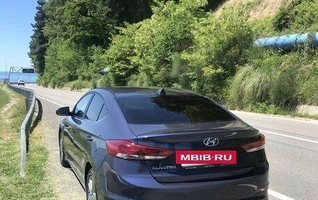 Hyundai Elantra VI рестайлинг, 2017 год, 1 350 000 рублей, 6 фотография