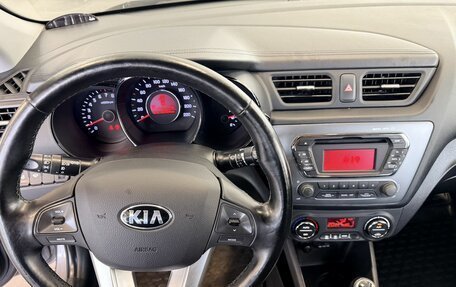 KIA Rio III рестайлинг, 2014 год, 995 000 рублей, 24 фотография