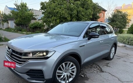 Volkswagen Touareg III, 2018 год, 3 600 000 рублей, 2 фотография