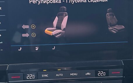 Volkswagen Touareg III, 2018 год, 3 600 000 рублей, 18 фотография