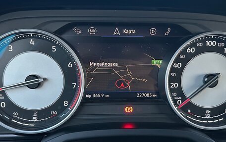 Volkswagen Touareg III, 2018 год, 3 600 000 рублей, 16 фотография
