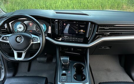 Volkswagen Touareg III, 2018 год, 3 600 000 рублей, 27 фотография