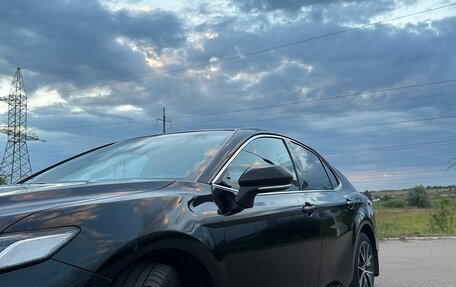 Toyota Camry, 2021 год, 3 390 000 рублей, 3 фотография