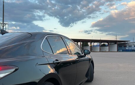 Toyota Camry, 2021 год, 3 390 000 рублей, 8 фотография