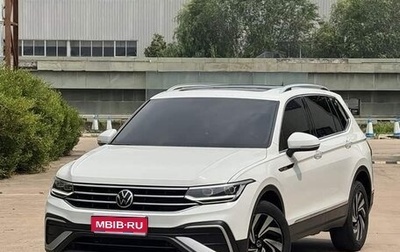 Volkswagen Tiguan II, 2023 год, 2 750 000 рублей, 1 фотография