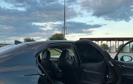 Toyota Camry, 2021 год, 3 390 000 рублей, 13 фотография