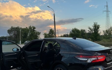 Toyota Camry, 2021 год, 3 390 000 рублей, 16 фотография