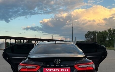 Toyota Camry, 2021 год, 3 390 000 рублей, 15 фотография