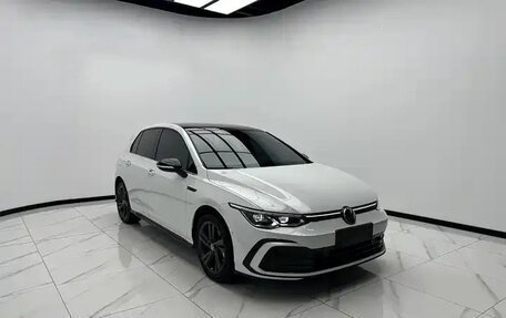Volkswagen Golf VIII, 2023 год, 2 325 666 рублей, 1 фотография
