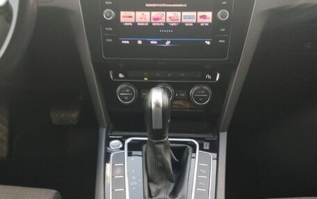 Volkswagen Passat B8 рестайлинг, 2019 год, 1 720 000 рублей, 4 фотография