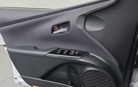 Toyota Prius IV XW50, 2022 год, 2 875 666 рублей, 6 фотография