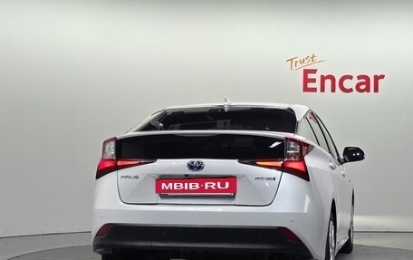 Toyota Prius IV XW50, 2022 год, 2 875 666 рублей, 3 фотография