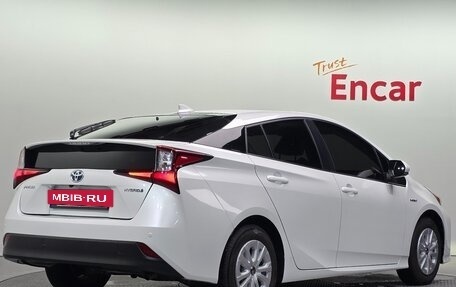 Toyota Prius IV XW50, 2022 год, 2 875 666 рублей, 4 фотография
