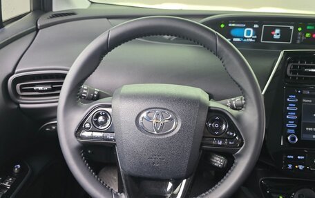 Toyota Prius IV XW50, 2022 год, 2 875 666 рублей, 8 фотография