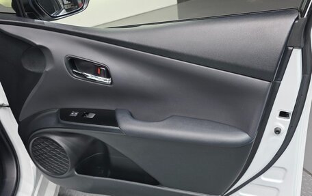Toyota Prius IV XW50, 2022 год, 2 875 666 рублей, 22 фотография