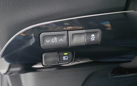Toyota Prius IV XW50, 2022 год, 2 875 666 рублей, 19 фотография