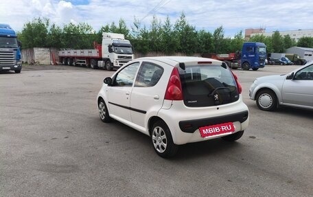 Peugeot 107 I рестайлинг, 2011 год, 380 000 рублей, 4 фотография