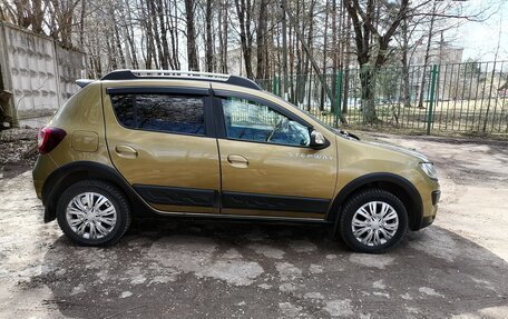 Renault Sandero II рестайлинг, 2017 год, 870 000 рублей, 5 фотография