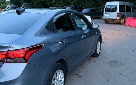 Hyundai Solaris II рестайлинг, 2019 год, 1 400 000 рублей, 4 фотография