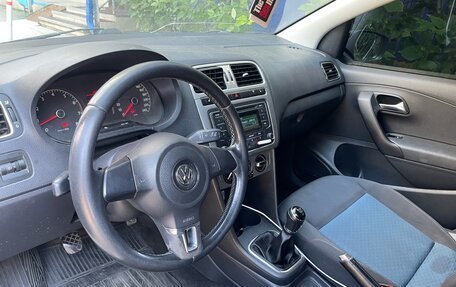 Volkswagen Polo VI (EU Market), 2013 год, 700 000 рублей, 15 фотография
