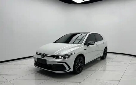 Volkswagen Golf VIII, 2023 год, 2 325 666 рублей, 3 фотография