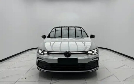 Volkswagen Golf VIII, 2023 год, 2 325 666 рублей, 2 фотография