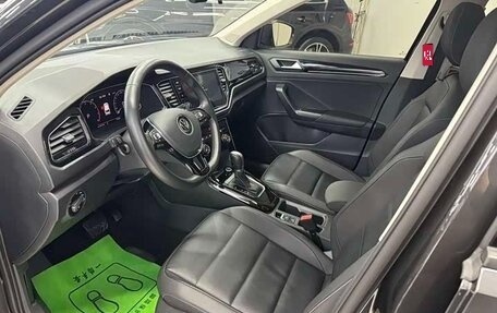 Volkswagen T-Roc I, 2022 год, 1 400 000 рублей, 5 фотография