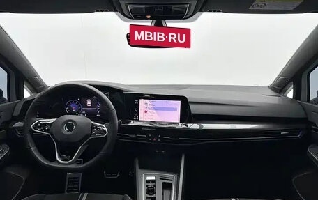 Volkswagen Golf VIII, 2023 год, 2 325 666 рублей, 9 фотография