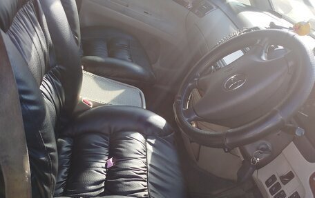 Toyota Ipsum II, 2001 год, 850 000 рублей, 8 фотография