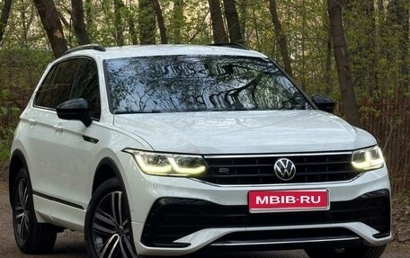 Volkswagen Tiguan II, 2020 год, 4 350 000 рублей, 1 фотография
