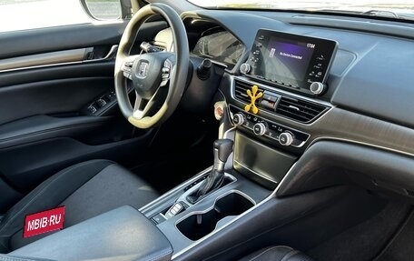 Honda Accord IX рестайлинг, 2019 год, 1 850 000 рублей, 16 фотография