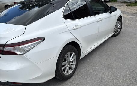 Toyota Camry, 2019 год, 2 900 000 рублей, 3 фотография