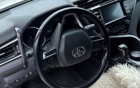 Toyota Camry, 2019 год, 2 900 000 рублей, 4 фотография