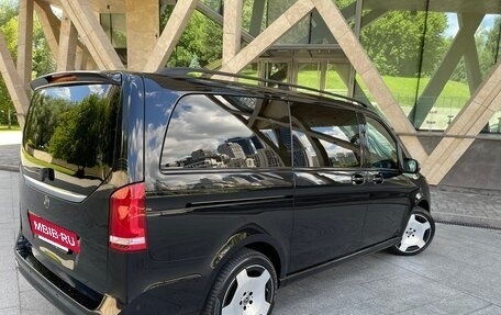 Mercedes-Benz V-Класс, 2023 год, 9 270 000 рублей, 2 фотография