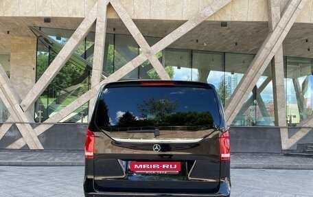 Mercedes-Benz V-Класс, 2023 год, 9 270 000 рублей, 6 фотография