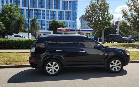 Mitsubishi Outlander III рестайлинг 3, 2010 год, 1 150 000 рублей, 23 фотография