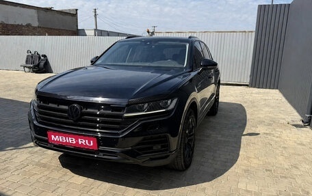 Volkswagen Touareg III, 2019 год, 4 300 000 рублей, 1 фотография