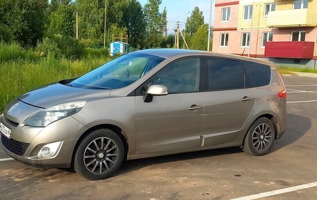 Renault Scenic III, 2010 год, 620 000 рублей, 3 фотография