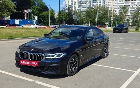 BMW 5 серия, 2021 год, 6 100 000 рублей, 3 фотография
