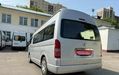 Toyota HiAce H200, 2013 год, 3 500 000 рублей, 5 фотография