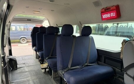 Toyota HiAce H200, 2013 год, 3 500 000 рублей, 18 фотография