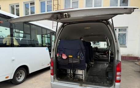 Toyota HiAce H200, 2013 год, 3 500 000 рублей, 19 фотография