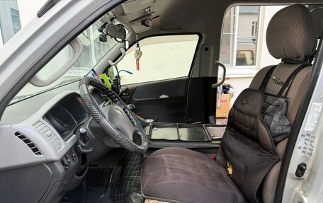 Toyota HiAce H200, 2013 год, 3 500 000 рублей, 29 фотография