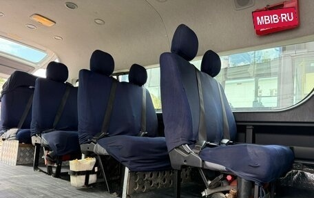Toyota HiAce H200, 2013 год, 3 500 000 рублей, 23 фотография