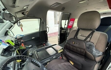 Toyota HiAce H200, 2013 год, 3 500 000 рублей, 30 фотография